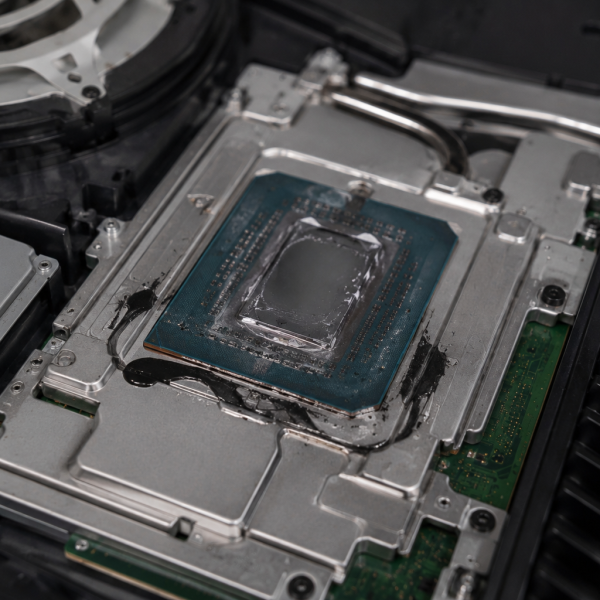 PS5, wyciek ciekłego metalu. Jakie są objawy?
